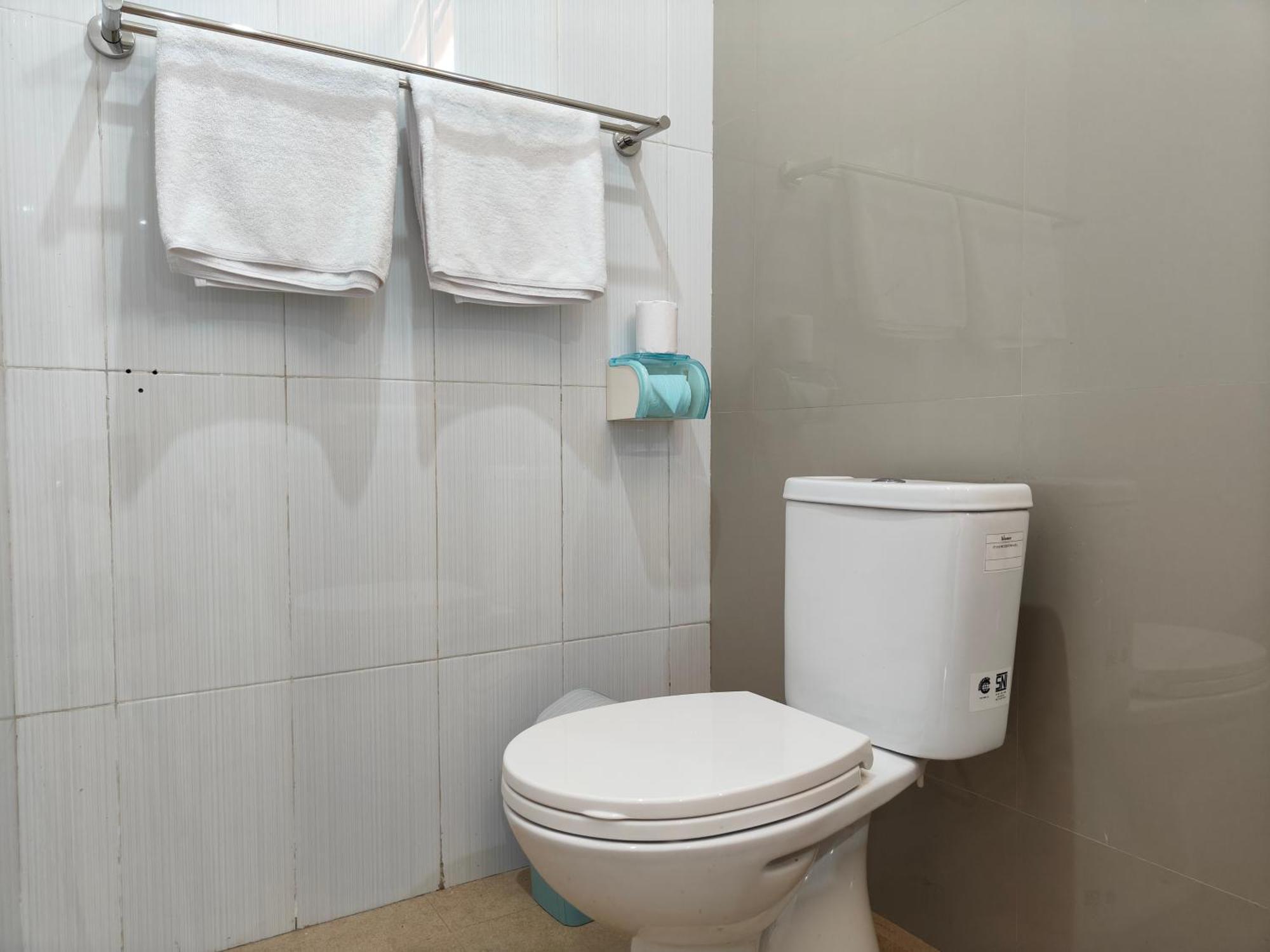 Arumanis Homestay Пекату Экстерьер фото